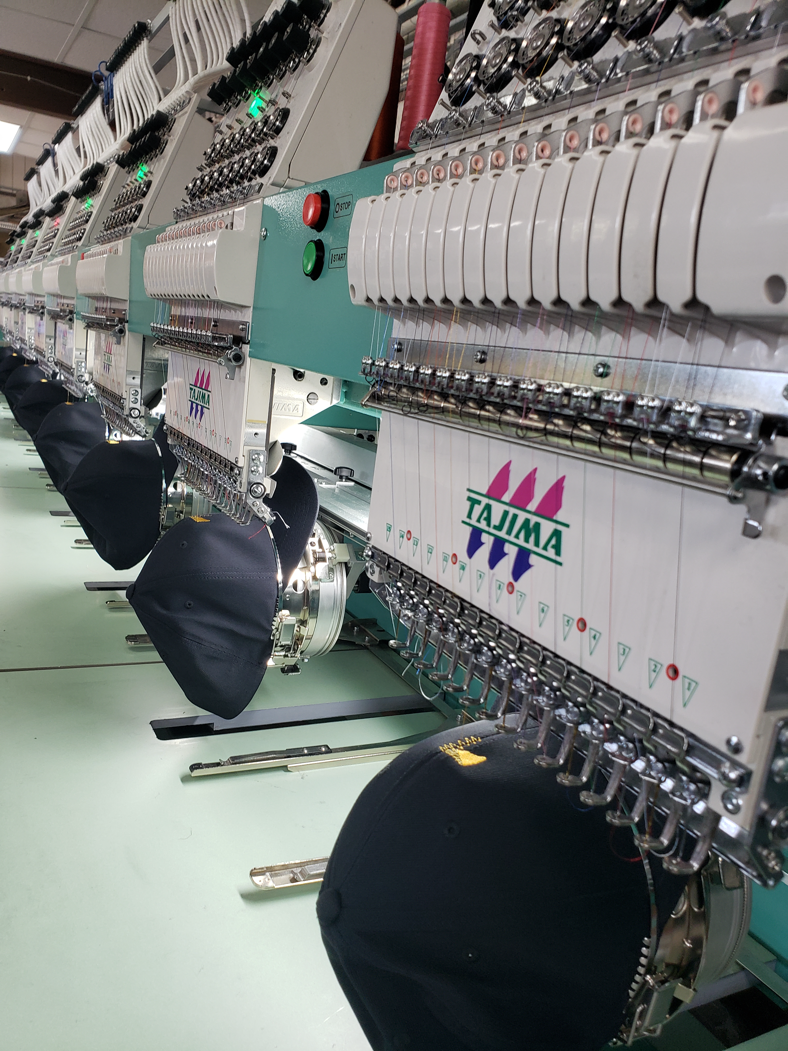 Multi head embroidery machine